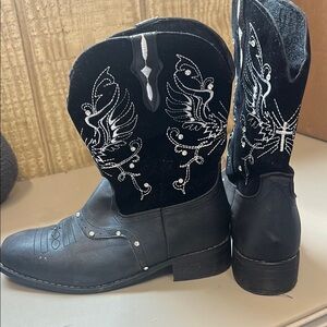 Black Western Embroidered Boots